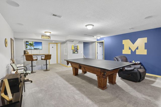 60 Henderson Lane, South Bloomfield, OH 43103
