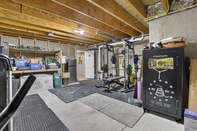 60 Henderson Lane, South Bloomfield, OH 43103