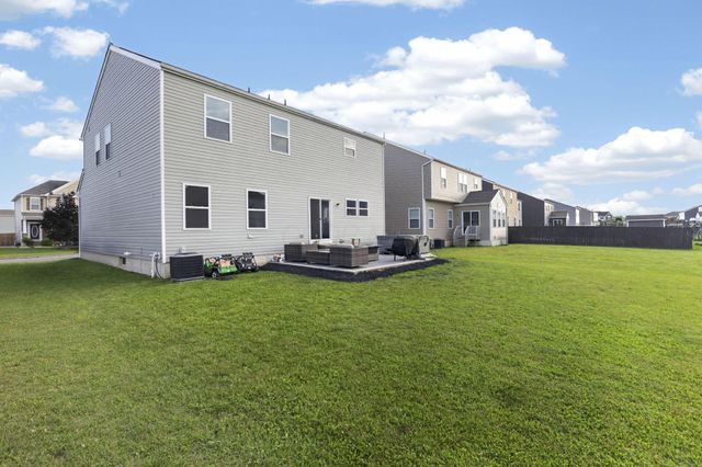 60 Henderson Lane, South Bloomfield, OH 43103