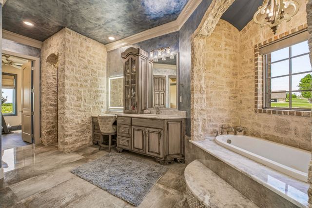 144 Condor View, Weatherford, TX 76087