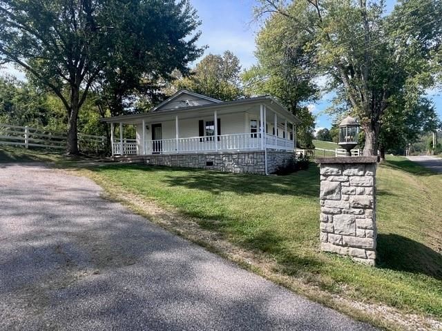 135 Township Road 85 E, Chesapeake, OH 45619