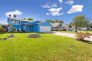 6551 22nd Street N, Oakdale, MN 55128