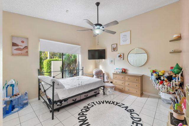 7259 Papaya Way, Tamarac, FL 33321