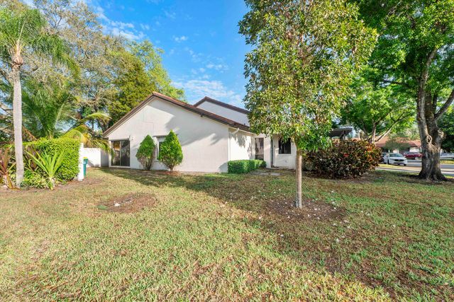 7259 Papaya Way, Tamarac, FL 33321