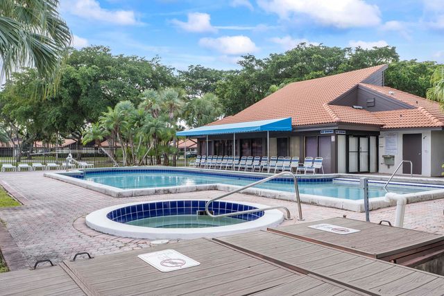 7259 Papaya Way, Tamarac, FL 33321