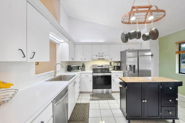 7259 Papaya Way, Tamarac, FL 33321