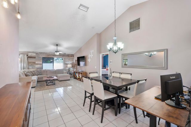 7259 Papaya Way, Tamarac, FL 33321