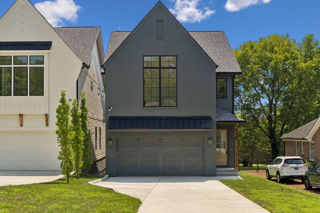 832B Neartop Dr, Nashville, TN 37205