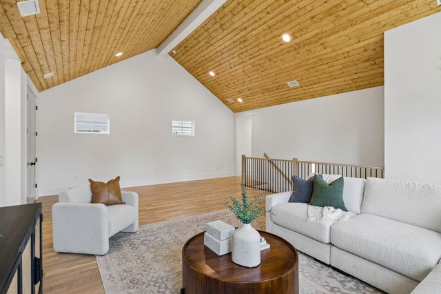 832B Neartop Dr, Nashville, TN 37205