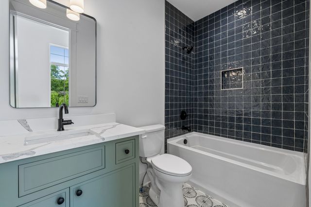 832B Neartop Dr, Nashville, TN 37205