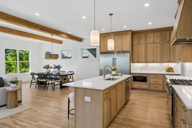 832B Neartop Dr, Nashville, TN 37205