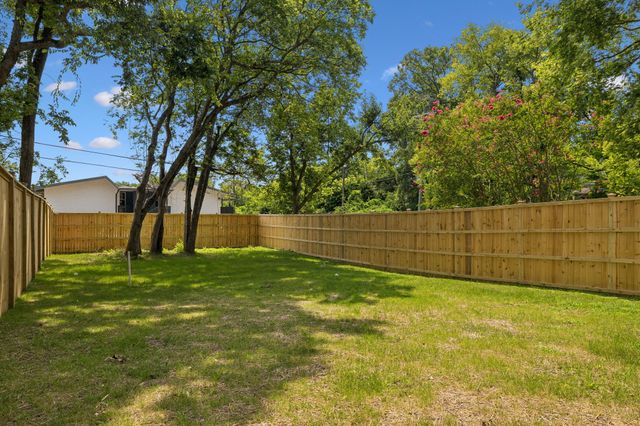 832B Neartop Dr, Nashville, TN 37205