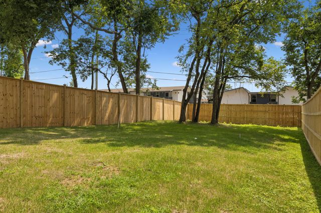 832B Neartop Dr, Nashville, TN 37205
