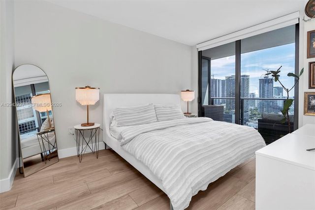 121 NE 34th Street 2502, Miami, FL 33137
