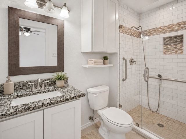 5409 Queens Court, Lake Dallas, TX 75065