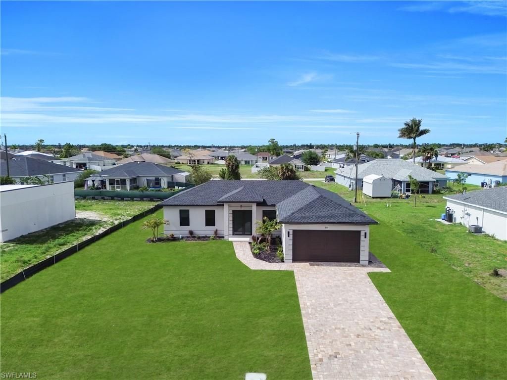 513 NW 25th TER, CAPE CORAL, FL 33993 — photo 4