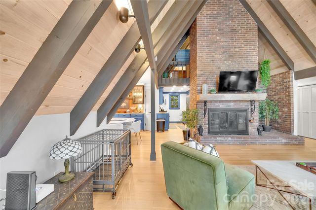 562 West Club Boulevard, Lake Toxaway, NC 28747