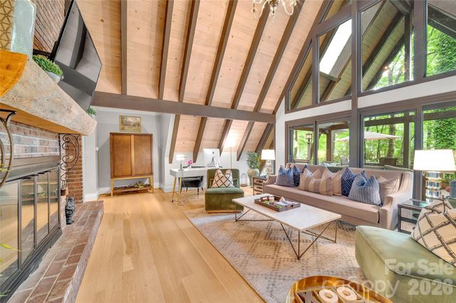 562 West Club Boulevard, Lake Toxaway, NC 28747