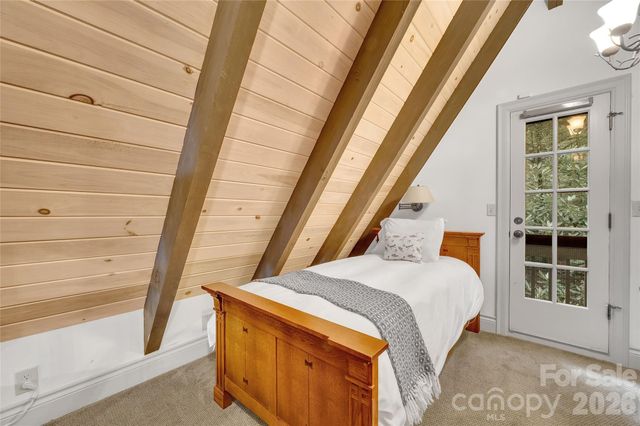 562 West Club Boulevard, Lake Toxaway, NC 28747