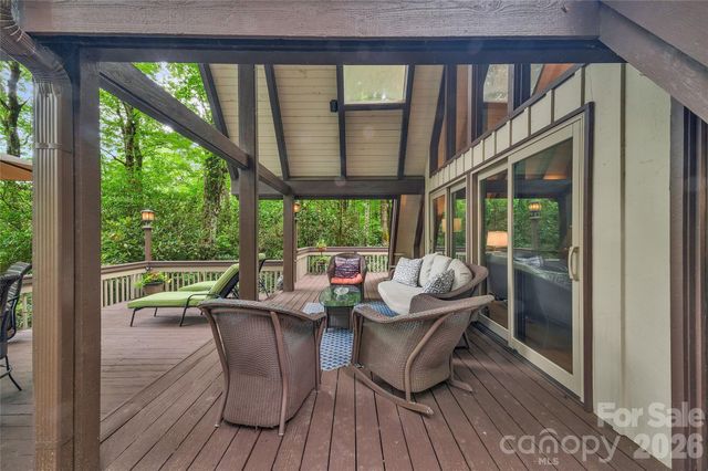 562 West Club Boulevard, Lake Toxaway, NC 28747