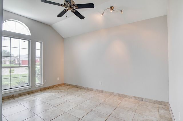 3912 Blue Pond Circle, Fort Worth, TX 76123