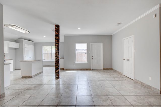 3912 Blue Pond Circle, Fort Worth, TX 76123