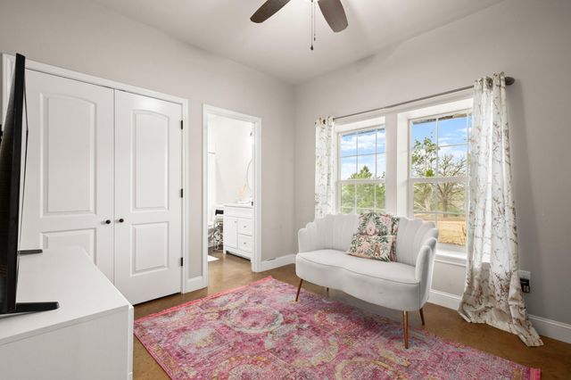 139 Way Station TRL, Smithville, TX 78957