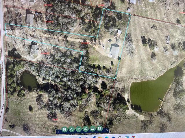 139 Way Station TRL, Smithville, TX 78957