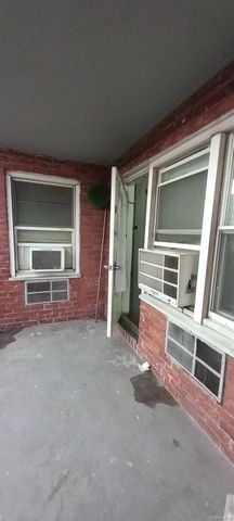 89-15 PARSONS Boulevard W6B, Jamaica Hills, NY 11432