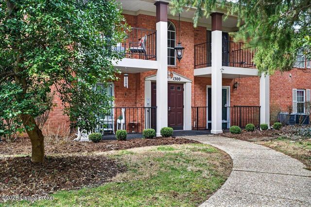 1306 Forest Park Rd, Louisville, KY 40223