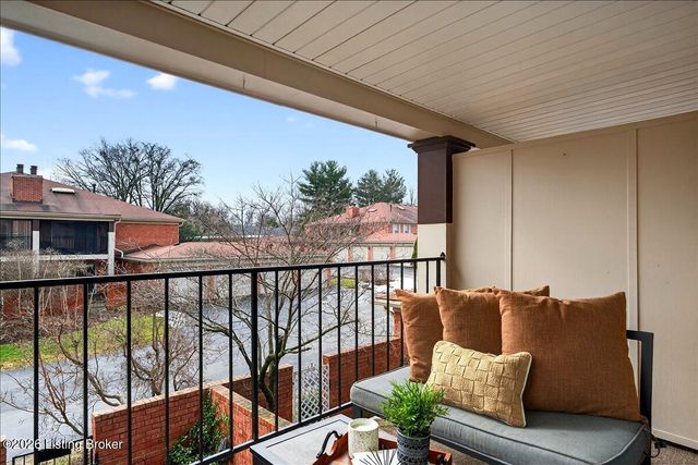 1306 Forest Park Rd, Louisville, KY 40223