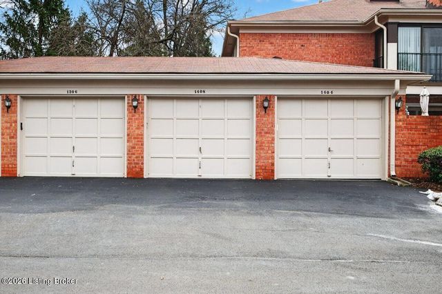 1306 Forest Park Rd, Louisville, KY 40223