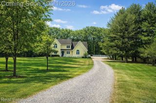760 E Snell Road, Oakland Charter Township, MI 48306