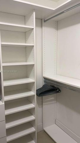1300 Brickell Bay Dr 2000, Miami, FL 33131
