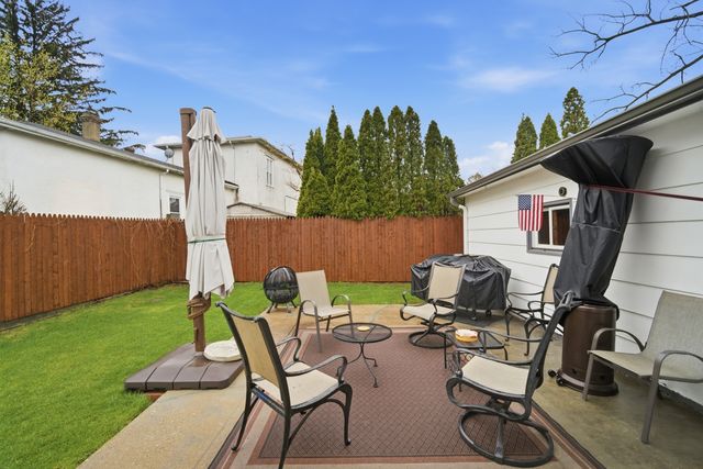 116 High Street, Highwood, IL 60040