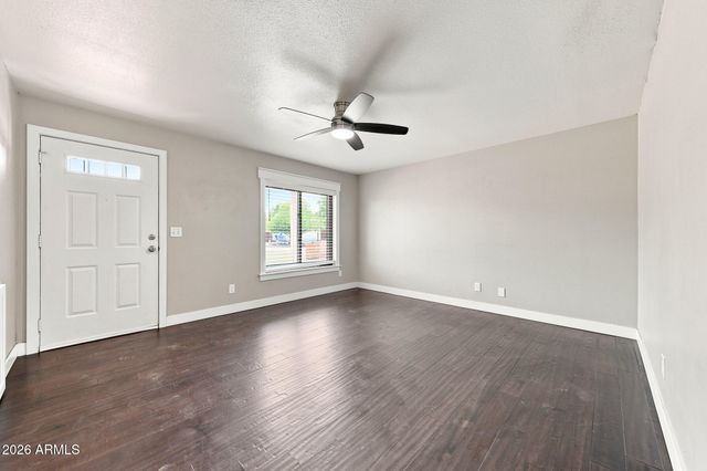5028 E SHOMI Street, Phoenix, AZ 85044