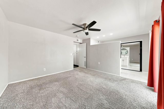 5028 E SHOMI Street, Phoenix, AZ 85044