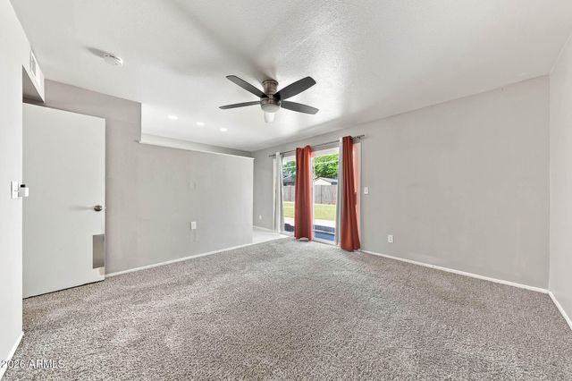 5028 E SHOMI Street, Phoenix, AZ 85044