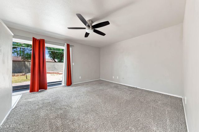 5028 E SHOMI Street, Phoenix, AZ 85044