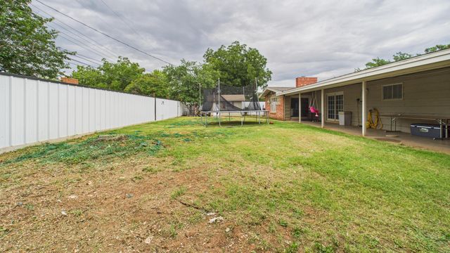 1107 Garland, Plainview, TX 79072