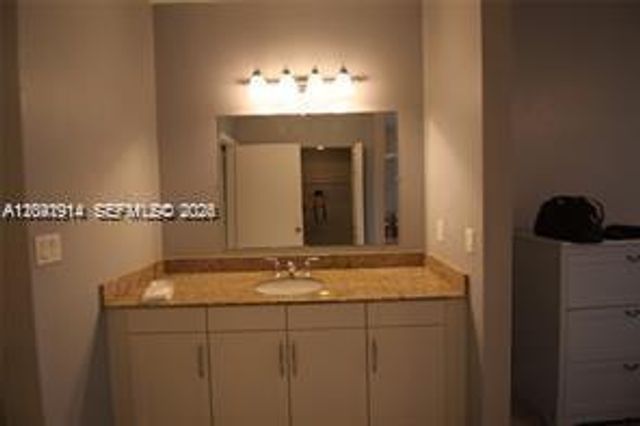 7280 SW 90th Street 506, Miami, FL 33156