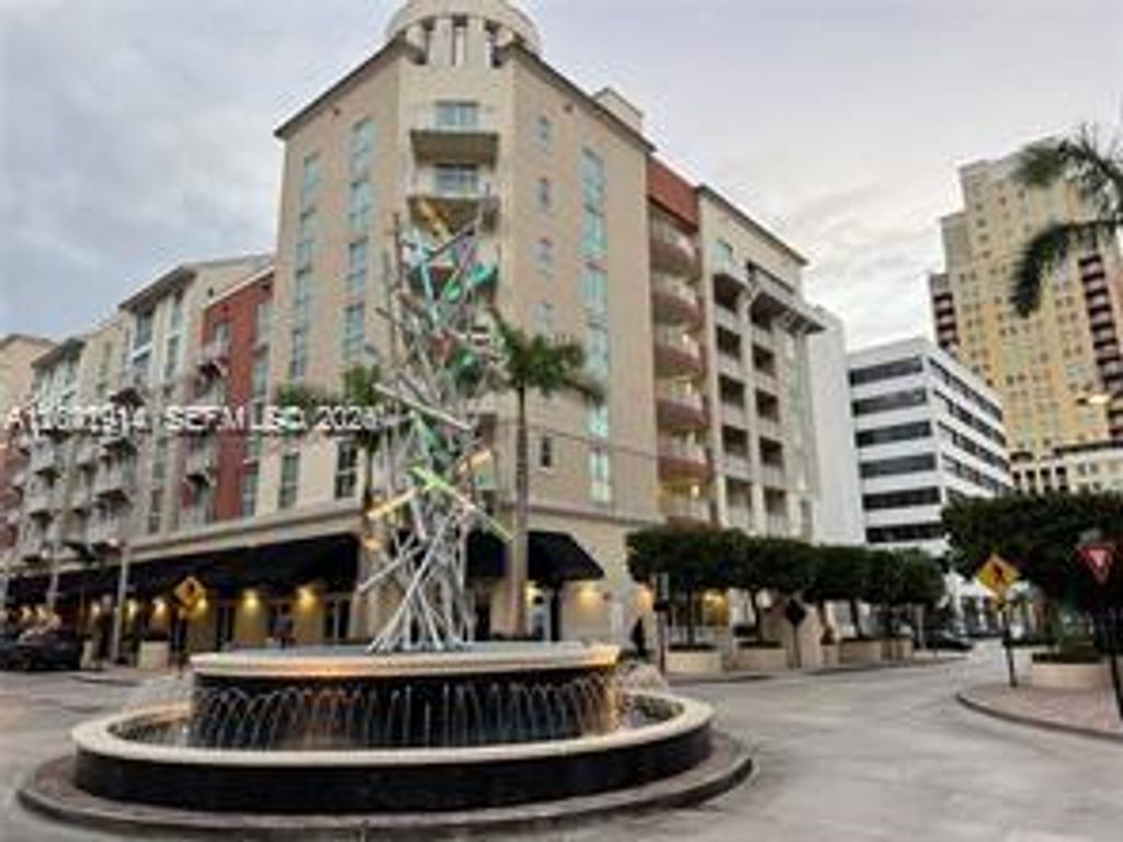 7280 SW 90th Street 506, Miami, FL 33156