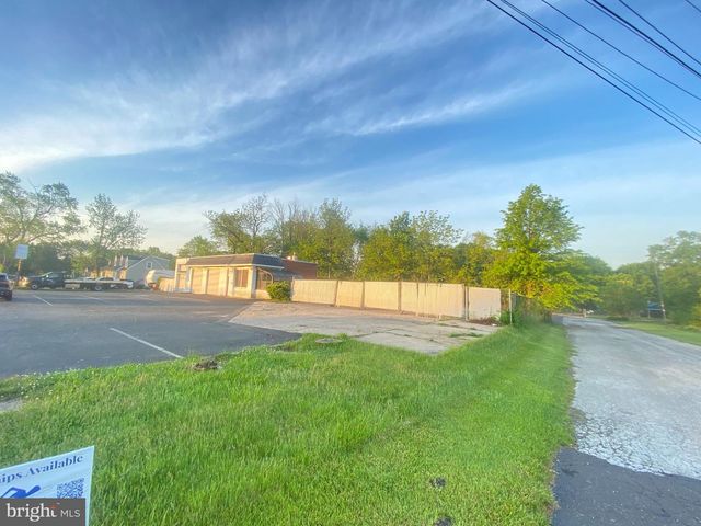 331 W COUNTY LINE RD, Hatboro, PA 19040