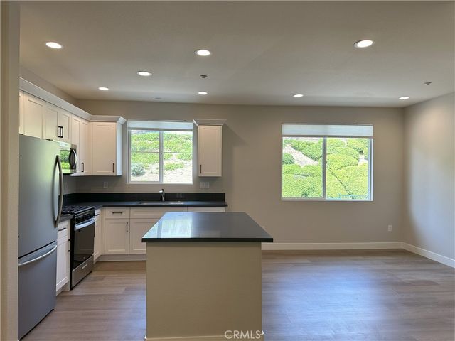 2252 Schlaepfer, Fullerton, CA 92833