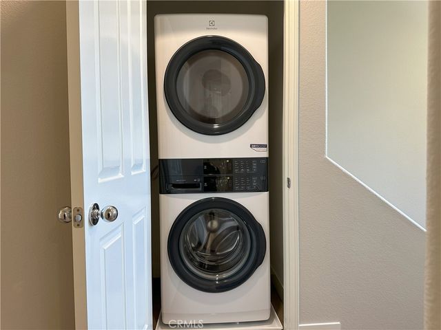 2252 Schlaepfer, Fullerton, CA 92833