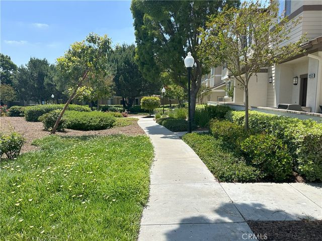 2252 Schlaepfer, Fullerton, CA 92833