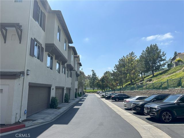2252 Schlaepfer, Fullerton, CA 92833