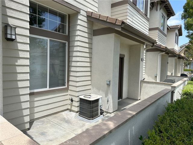 2252 Schlaepfer, Fullerton, CA 92833