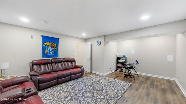 17108 Creek Vista Ct, Louisville, KY 40245