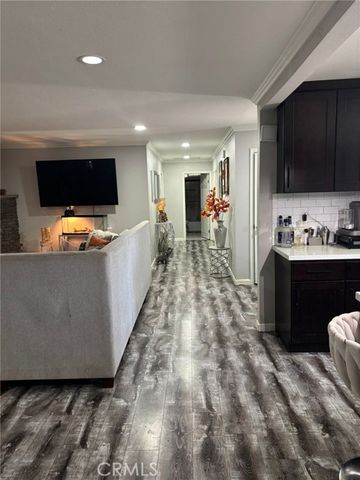 6995 Summit Valley Road, Hesperia, CA 92345